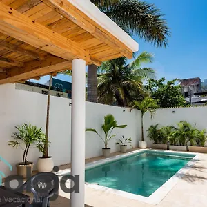 Gasthof Vica Con Piscina En La Entrada De La Zona Hotelera, Cancún